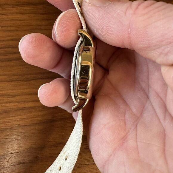 Women Timex Watch Weekender Tw2p65400 Cream Black Zulu Band Gold Case Easy Read - Picture 4 of 5